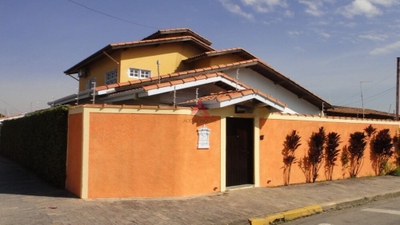 Casa, 4 quartos, 232 m² - Foto 1