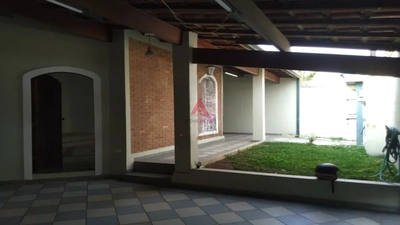 Casa, 4 quartos, 227 m² - Foto 1