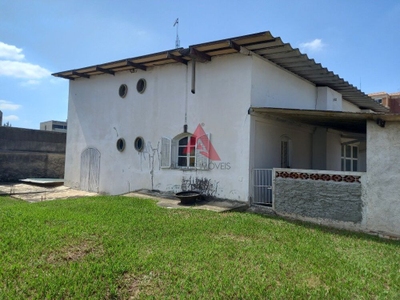 Casa, 4 quartos, 300 m² - Foto 4