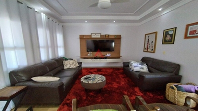 Casa, 4 quartos, 319 m² - Foto 1