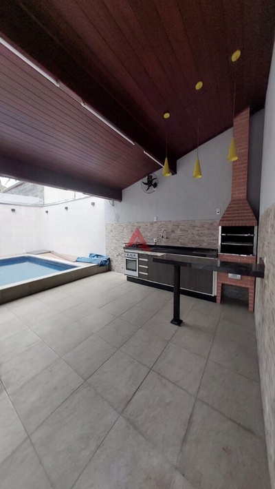 Casa, 4 quartos, 146 m² - Foto 1