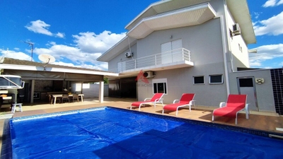 Casa, 4 quartos, 396 m² - Foto 1