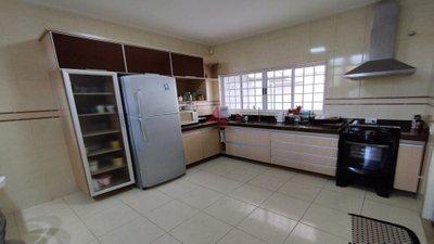 Casa, 4 quartos, 396 m² - Foto 4