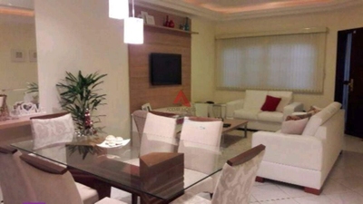 Casa, 4 quartos, 305 m² - Foto 1