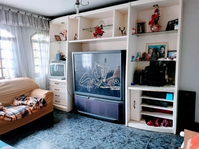 Sobrado, 2 quartos, 221 m² - Foto 1