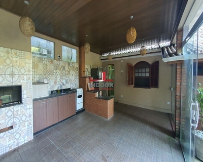 Casa, 3 quartos, 180 m² - Foto 1