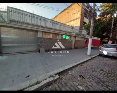 Casa, 4 quartos, 218 m² - Foto 2