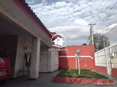 Casa, 3 quartos, 230 m² - Foto 1