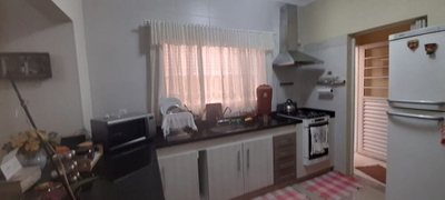 Casa, 3 quartos, 192 m² - Foto 2