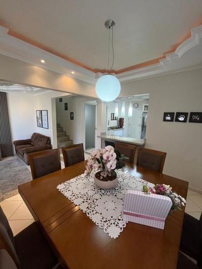 Casa, 3 quartos, 267 m² - Foto 4