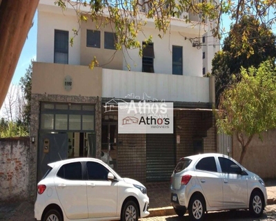 Sobrado, 3 quartos, 457 m² - Foto 1