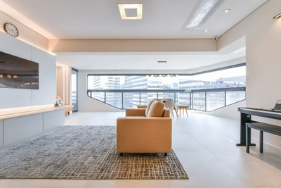 Apartamento, 3 quartos, 162 m² - Foto 1