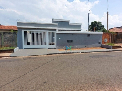 Casa, 3 quartos, 230 m² - Foto 1