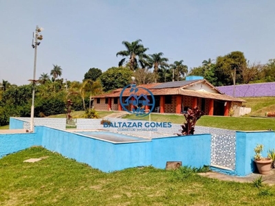 Chácara, 8 quartos, 4250 m² - Foto 1