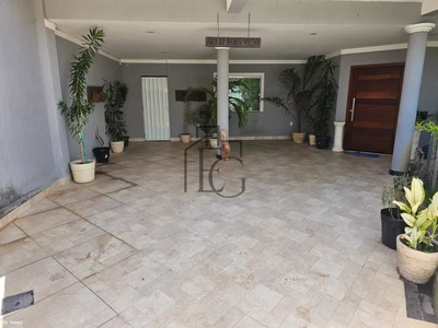 Casa, 5 quartos, 371 m² - Foto 2