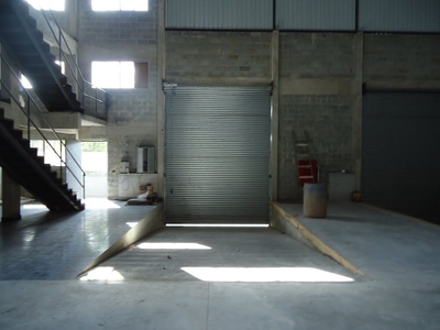 Depósito-Galpão, 1000 m² - Foto 1