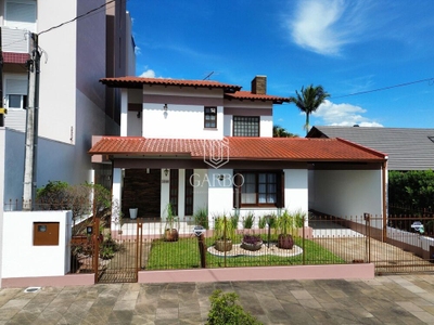 Casa, 3 quartos, 250 m² - Foto 1