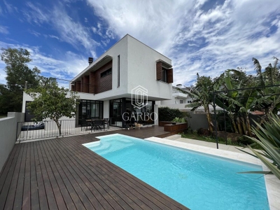 Casa, 3 quartos, 213 m² - Foto 1