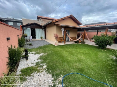 Casa, 5 quartos, 206 m² - Foto 1