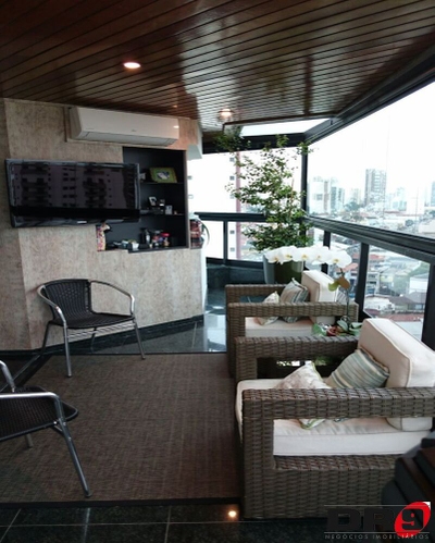 Apartamento, 3 quartos, 225 m² - Foto 1