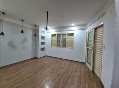 Casa, 4 quartos, 290 m² - Foto 2