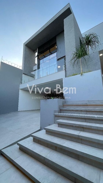 Casa, 4 quartos, 275 m² - Foto 1