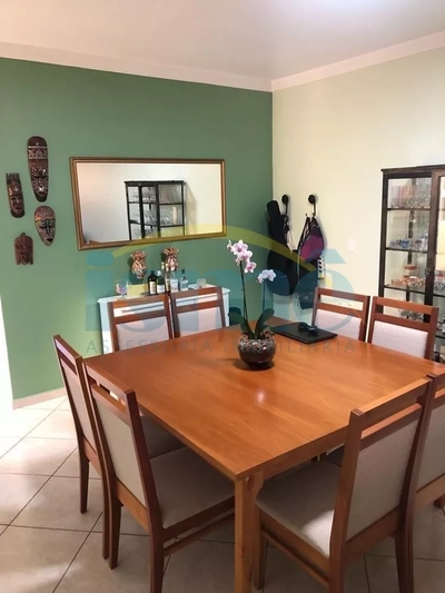 Casa, 2 quartos, 140 m² - Foto 1