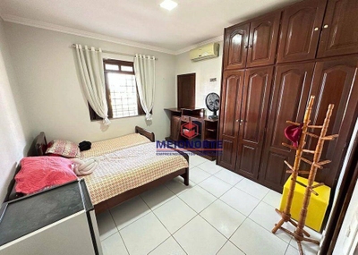 Casa, 4 quartos, 190 m² - Foto 2