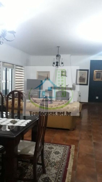 Casa, 3 quartos, 200 m² - Foto 1