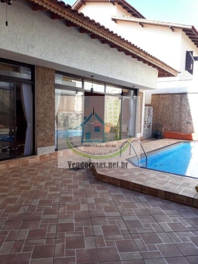 Casa, 3 quartos, 300 m² - Foto 1