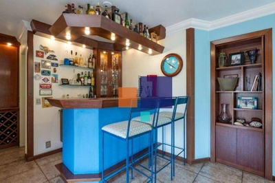 Cobertura, 3 quartos, 198 m² - Foto 4