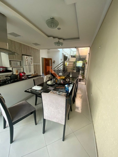 Casa, 4 quartos, 220 m² - Foto 2