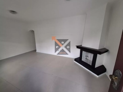 Casa, 3 quartos, 230 m² - Foto 2