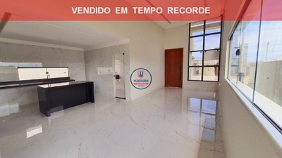 Casa, 3 quartos, 292 m² - Foto 1