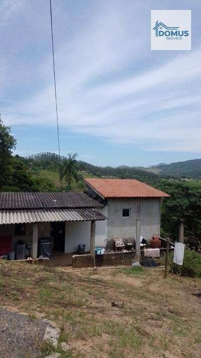 Chácara, 3 quartos, 1090 m² - Foto 1