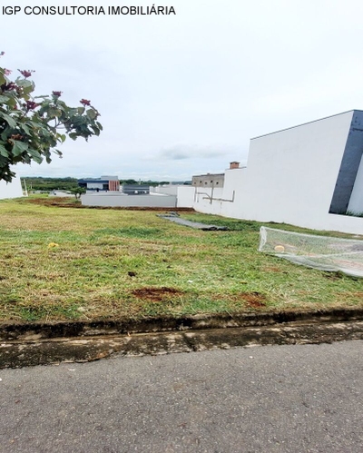 Terreno, 301 m² - Foto 1