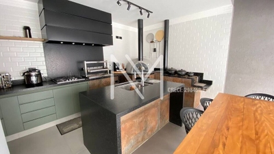 Casa, 3 quartos, 210 m² - Foto 2