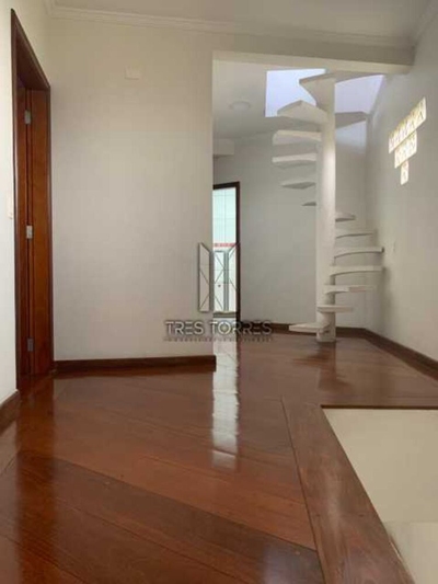 Casa, 4 quartos, 328 m² - Foto 2