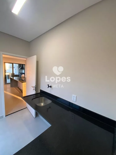 Casa, 3 quartos, 185 m² - Foto 2