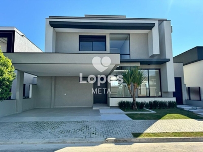 Casa, 4 quartos, 230 m² - Foto 1