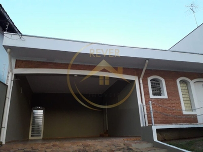 Casa, 3 quartos, 236 m² - Foto 1