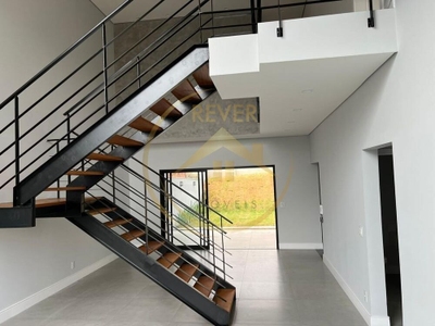 Casa, 3 quartos, 196 m² - Foto 1