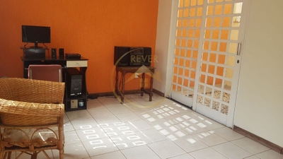 Casa, 3 quartos, 230 m² - Foto 1