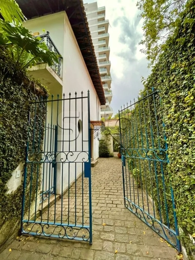 Casa, 4 quartos, 220 m² - Foto 1