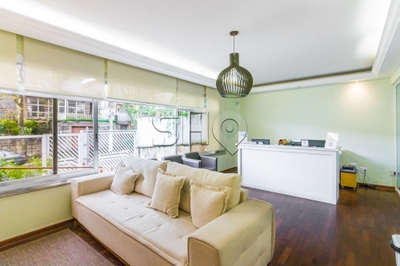 Sobrado, 8 quartos, 290 m² - Foto 2