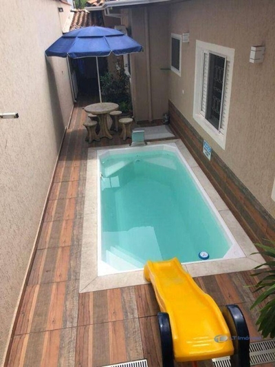 Casa, 3 quartos, 225 m² - Foto 1