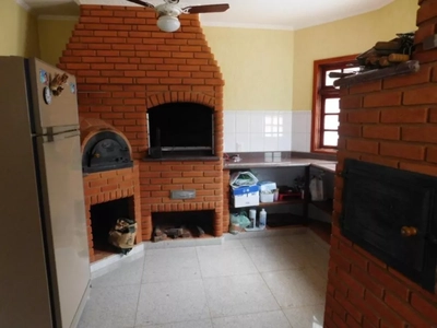 Casa, 4 quartos, 250 m² - Foto 1