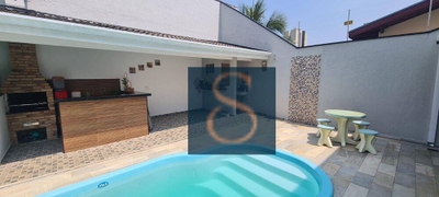 Casa, 3 quartos, 242 m² - Foto 1