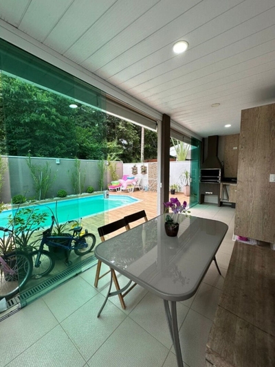 Casa, 3 quartos, 194 m² - Foto 1