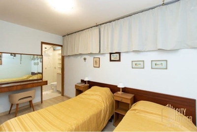 Casa, 5 quartos, 330 m² - Foto 2